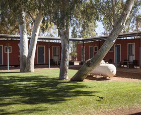 Curtin Springs Wayside Inn - South Australia Travel 6