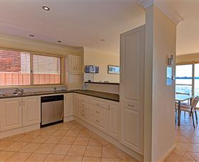 Luxury Waterfront House - South Australia Travel 1