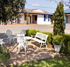 Colonial Motel and Apartments - South Australia Travel