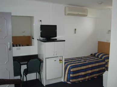 Tally Ho Motor Inn - South Australia Travel 3