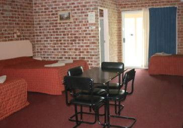 Gloucester Country Lodge - South Australia Travel 1