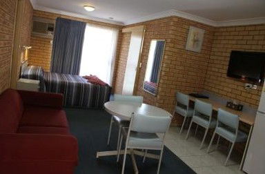 Tallarook Motor Inn - South Australia Travel 5