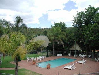 Mundaring Weir Hotel - South Australia Travel 1