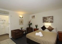 Charm City Motel - South Australia Travel 3