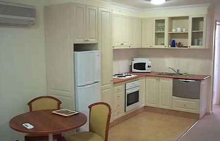 Charlotte Apartments - South Australia Travel 3