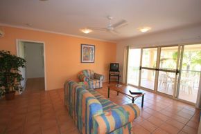 Beach Court Holiday Villas - South Australia Travel 2