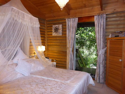 Aldgate Lodge - South Australia Travel 1