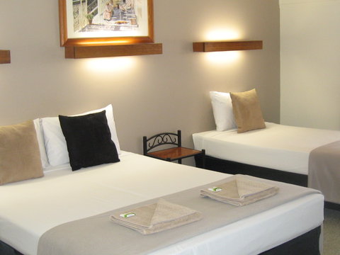 Quilpie Motor Inn - South Australia Travel 0