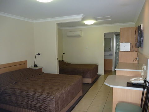 Sun Valley Motel - South Australia Travel 3