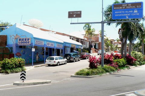 Reef Lodge Backpackers - South Australia Travel 0