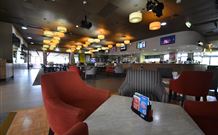 The Oaks Hotel Motel - Albion Park Rail - South Australia Travel 0