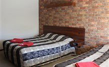 Woomargama Village Hotel Motel - South Australia Travel 0