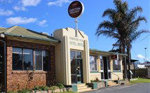 Woomargama Village Hotel Motel - South Australia Travel 2
