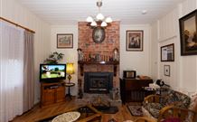 Tenterfield Cottage - South Australia Travel 1