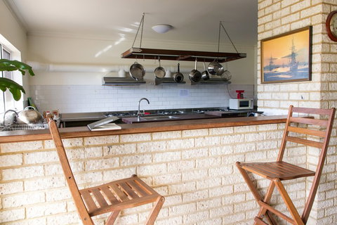 Augusta - Cape Leeuwin YHA - South Australia Travel 5