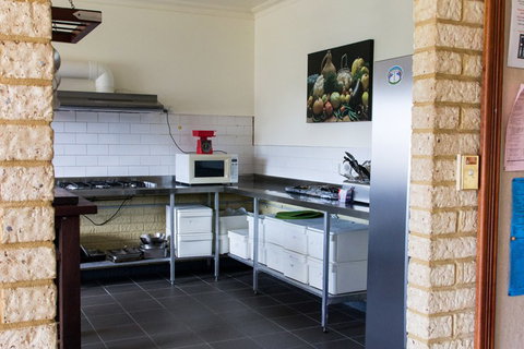 Augusta - Cape Leeuwin YHA - South Australia Travel 8