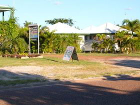 Gee-Dees Family Cabins - South Australia Travel 1