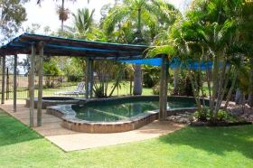 Balgal Beach Holiday Units - South Australia Travel 0