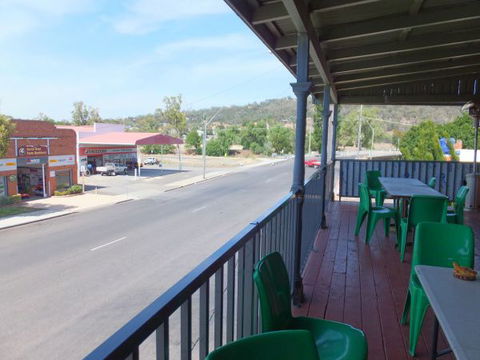 Federal Hotel - South Australia Travel 1