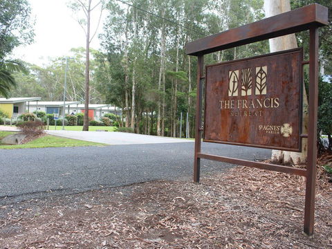 The Francis Retreat - South Australia Travel 0