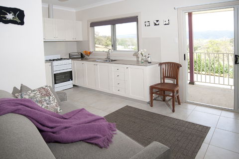 Highfields Country Cottages - South Australia Travel 1