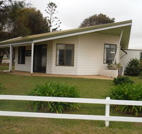 Catalina Cottage - South Australia Travel