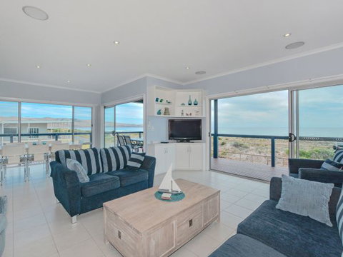 Century 21 SouthCoast: Moana Blue - South Australia Travel 43