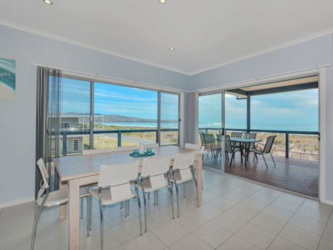 Century 21 SouthCoast: Moana Blue - South Australia Travel 44
