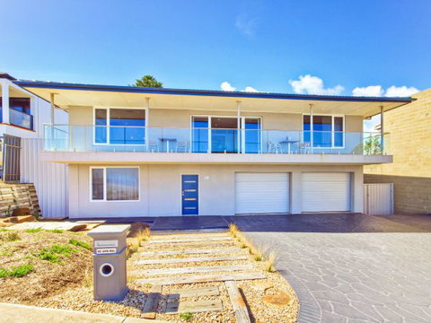 Century 21 SouthCoast: Moana Blue - South Australia Travel 48