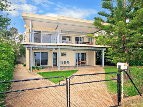 Century 21 SouthCoast: Moana Blue - South Australia Travel 71
