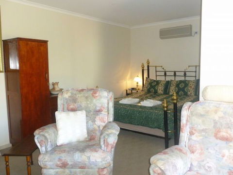 Country Cottages B&B - South Australia Travel 6
