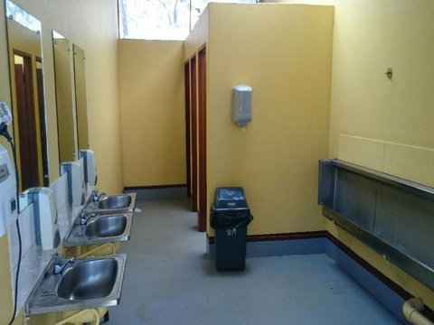 Standley Chasm Angkerle Camping - South Australia Travel 5