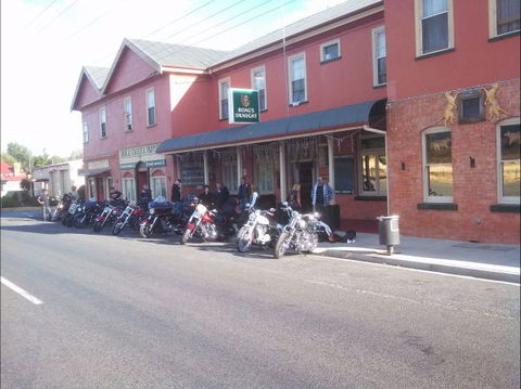 The Mole Creek Hotel - South Australia Travel 0