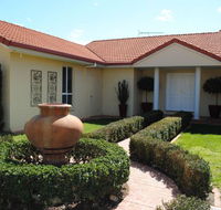 Casa Pizzini Bed and Breakfast - South Australia Travel