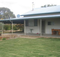 Gilgens Country River Retreat - South Australia Travel