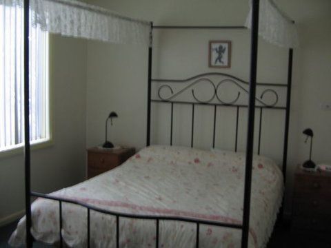 Grantham House  Pet Friendly Holiday Home - South Australia Travel 2