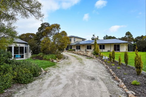 Fensom's Holiday Home - South Australia Travel 9