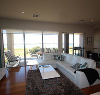 LJ Hooker Goolwa Holiday Rentals - 42 Underwood Avenue Goolwa Beach - South Australia Travel