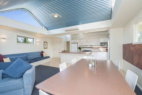 Seascape Apollo Bay - South Australia Travel 1