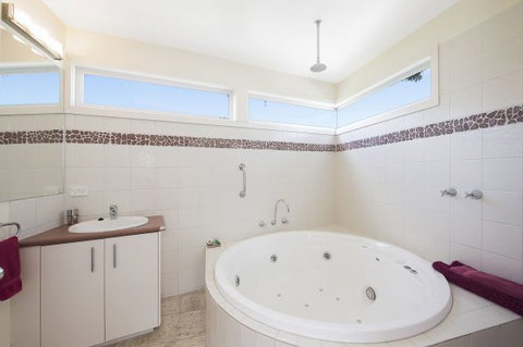 Seascape Apollo Bay - South Australia Travel 7