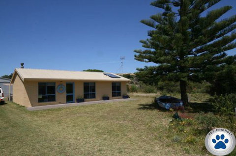 LJ Hooker Goolwa Holiday Rentals - 15 Eaton Avenue, Goolwa Beach - South Australia Travel 0