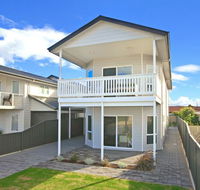 Century 21 SouthCoast White Caps - South Australia Travel