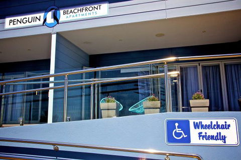 Penguin Beachfront Apartments - South Australia Travel 7