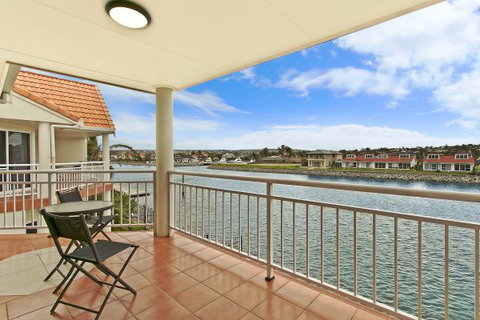 SALT Waterfront Apartment - South Australia Travel 5