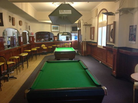 Cecil Hotel Zeehan - South Australia Travel 1