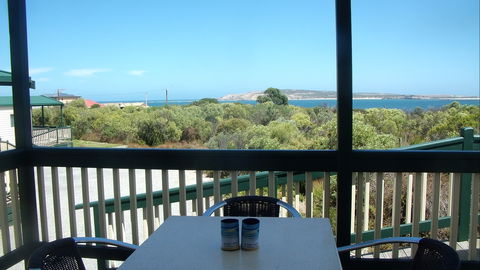 Elliston Waterloo Bay Tourist Park - South Australia Travel 10