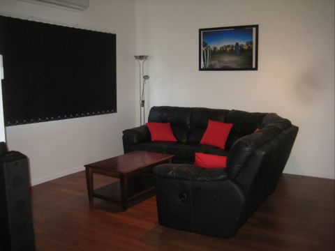 Sapphire Cottage - South Australia Travel 4