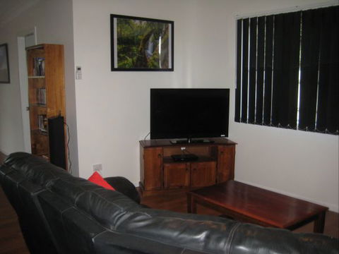 Sapphire Cottage - South Australia Travel 5