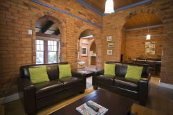 Florennes Heritage Cottage - South Australia Travel 3