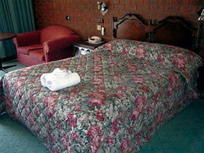 Bell Tower Motor Inn - South Australia Travel 0